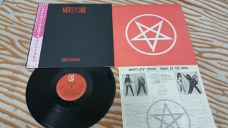 Mötley Crüe	1983	Shout At The Devil	Elektra	Japan