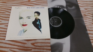 Eurythmics 	1989	We Too Are One	PL 74251	Germany	PL 74251	