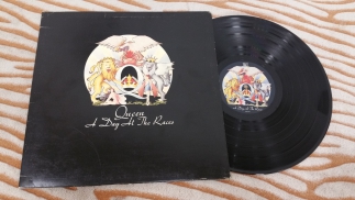 Queen 1976 A Day At The Races EMI UK